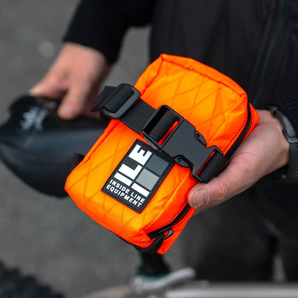 ILE* all mountain seat bag (x-pac/blaze) - BLUE LUG ONLINE STORE