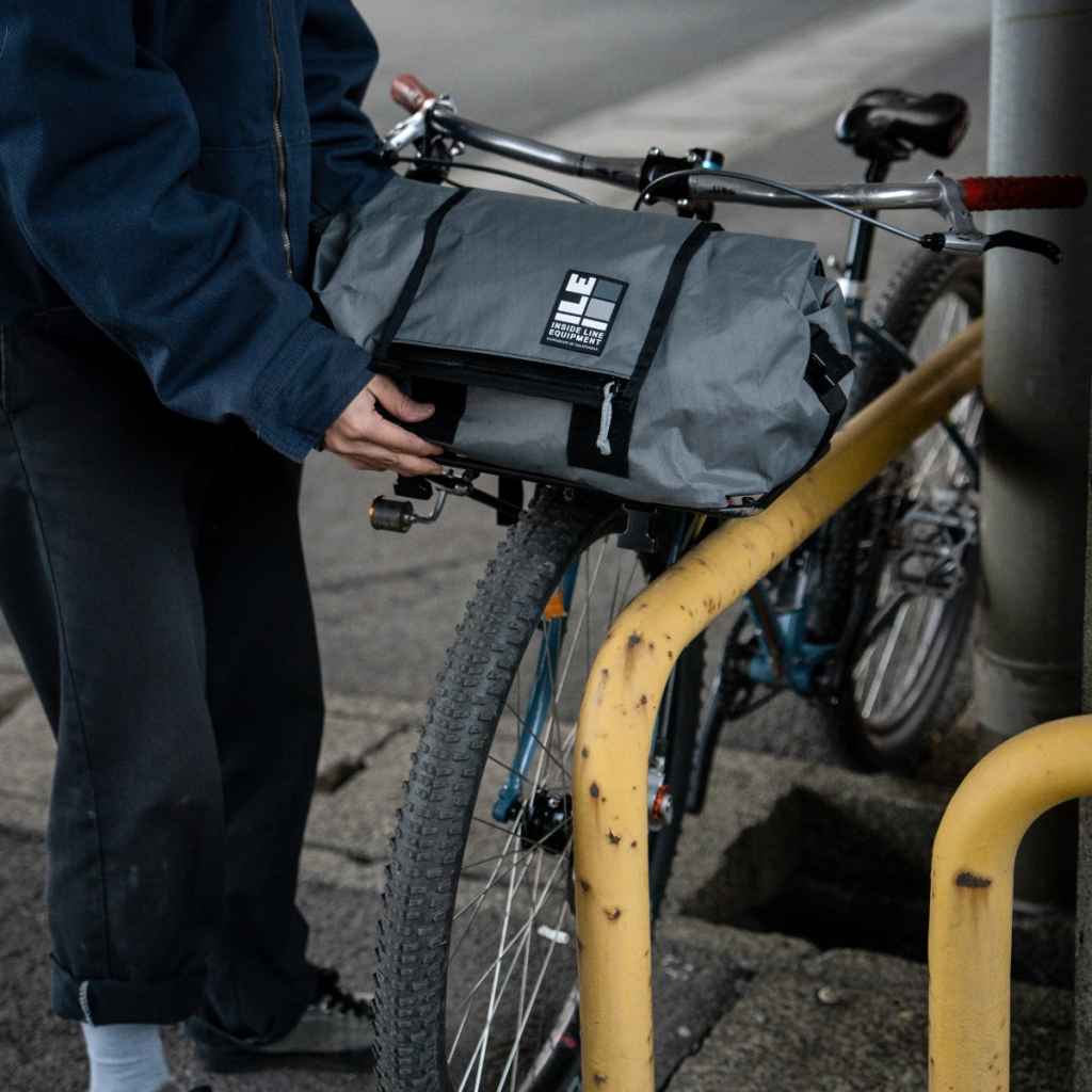 ILE* porteur rack bag (waxed/tan) - BLUE LUG ONLINE STORE