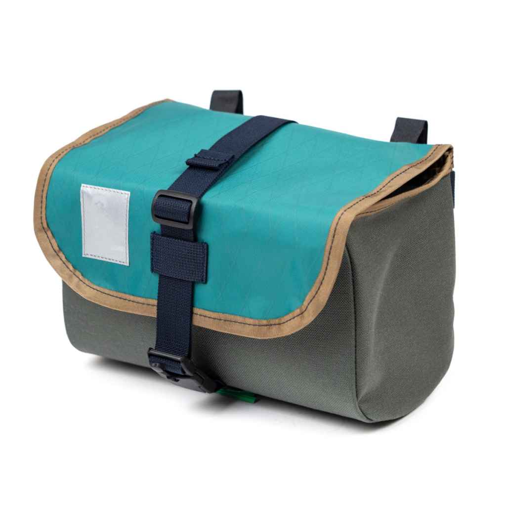 かませ犬 THE INCONVENIENCE STORE BLUE LUG THE INCONVENIENCE STORE×BLUE LUG* bento bag (charcoal