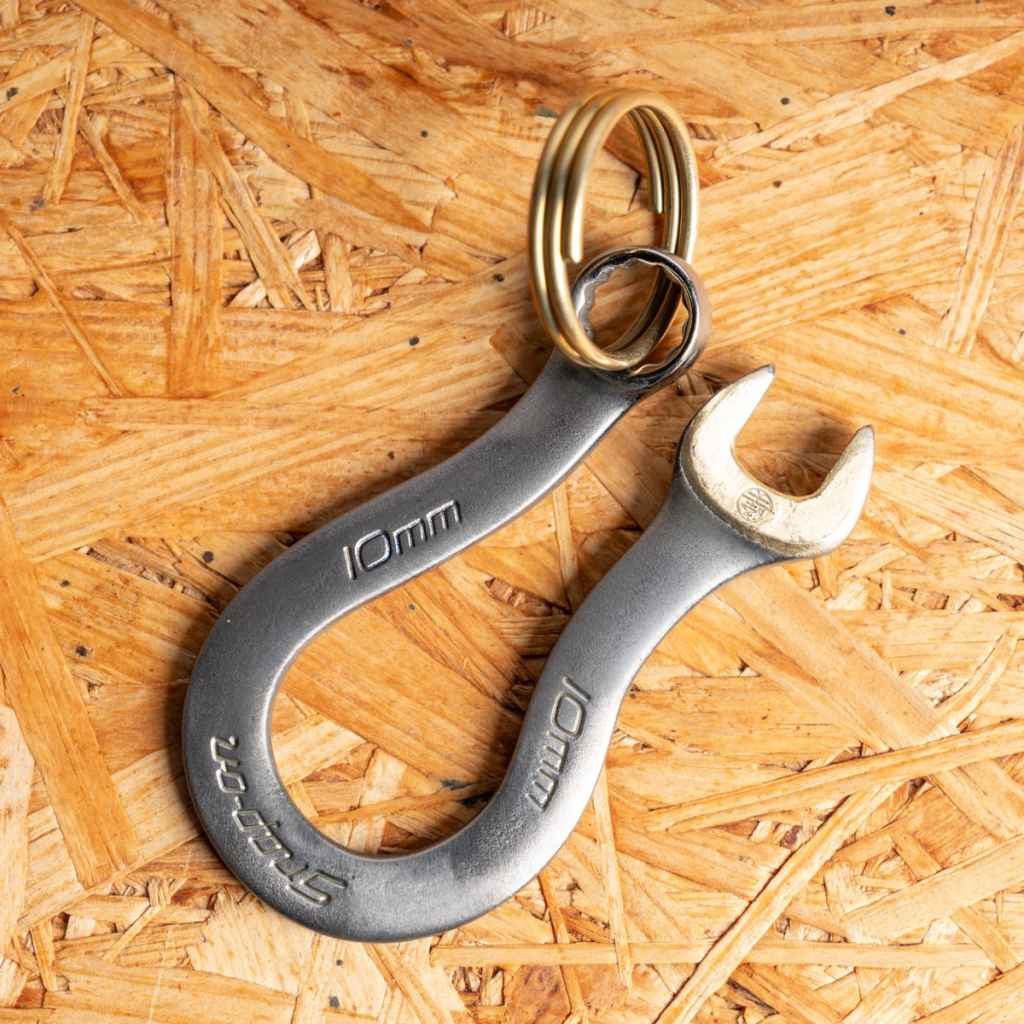 REW10 WORKS* wrench key hook (snap-on） - BLUE LUG ONLINE STORE