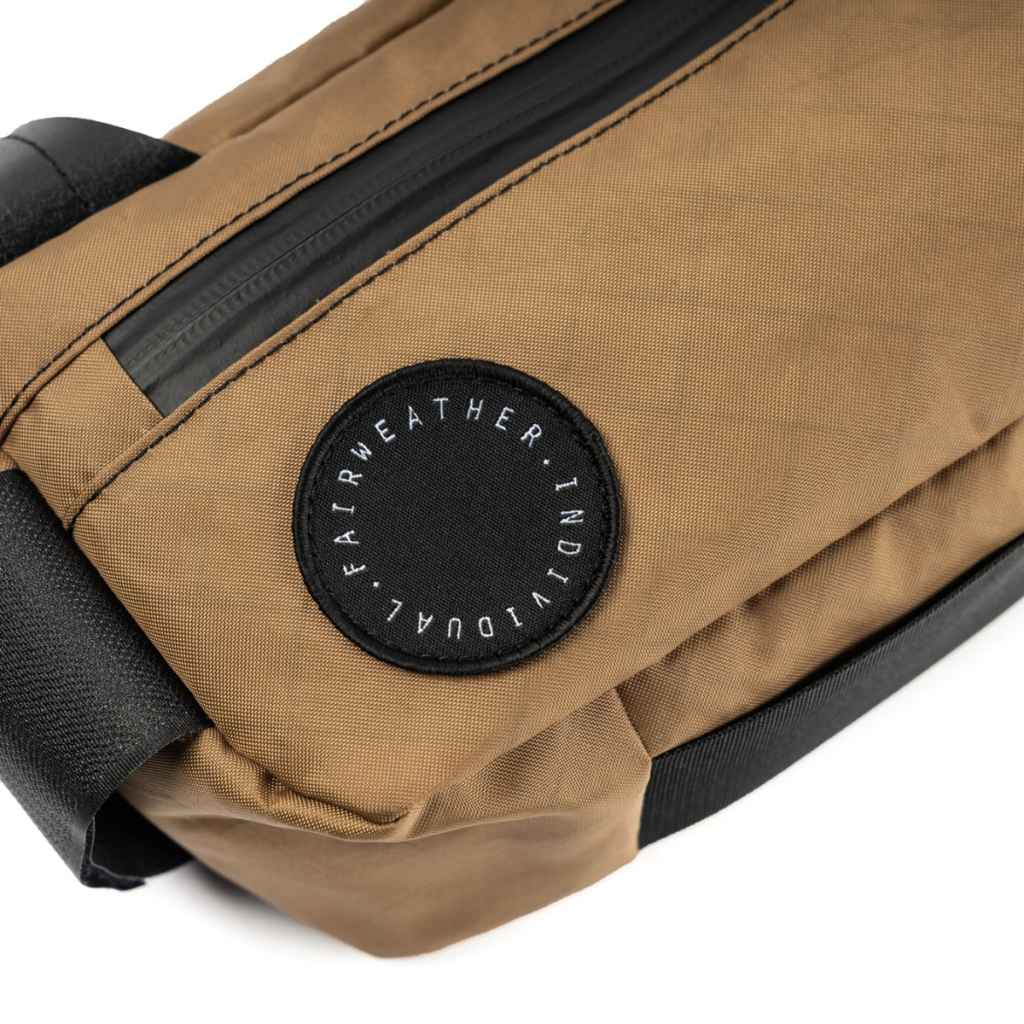 ハンドメイド　フレームバッグ　コーデュラ1000 コヨーテ 41cm FAIRWEATHER* frame bag ADV (ecopak coyote) - BLUE LUG ONLINE STORE