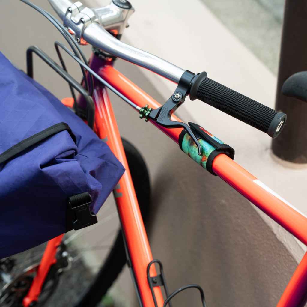 BLUE LUG* frame pad nano (leopard) - BLUE LUG ONLINE STORE