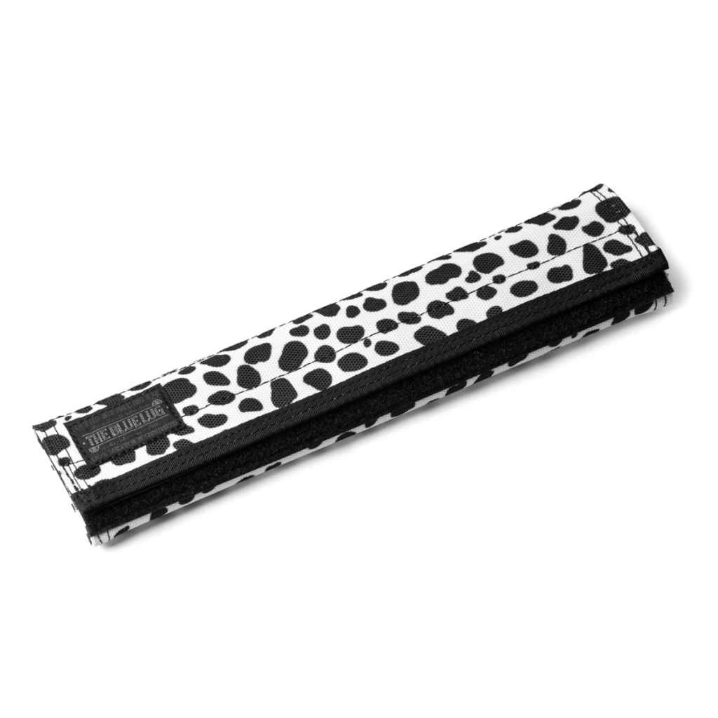 BLUE LUG* shoulder pad (dalmatian) - BLUE LUG ONLINE STORE