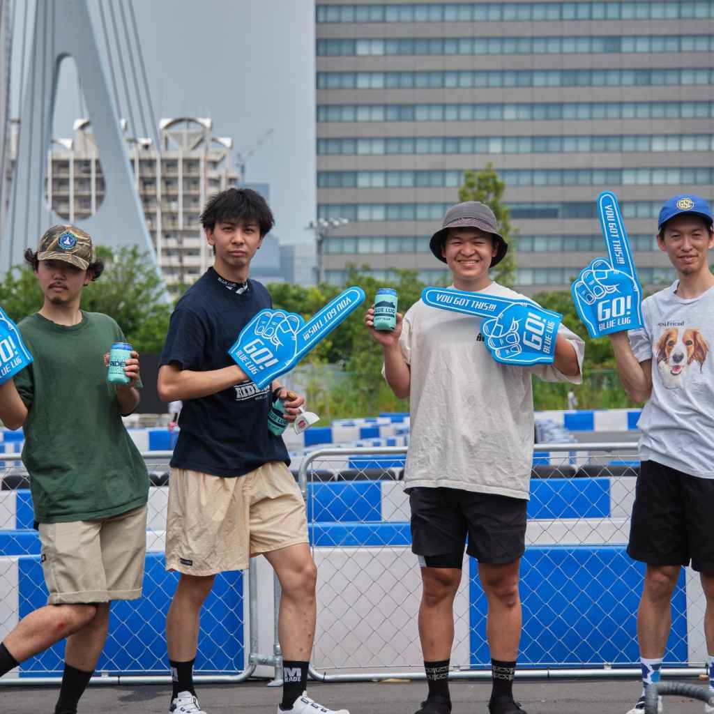 BLUE LUG* big hand (blue) - BLUE LUG ONLINE STORE