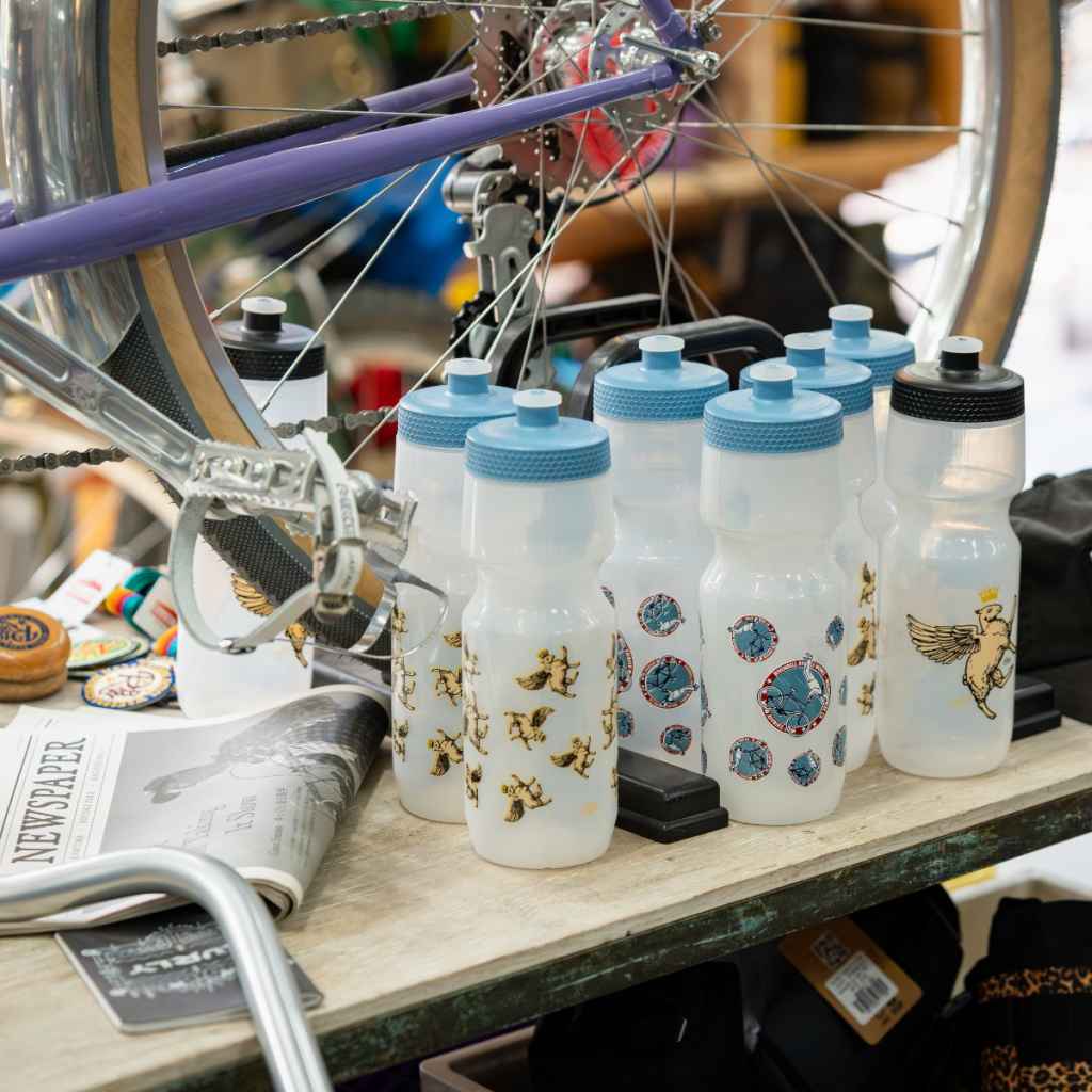 RIVENDELL* north american water bottle (flying guy) - BLUE LUG