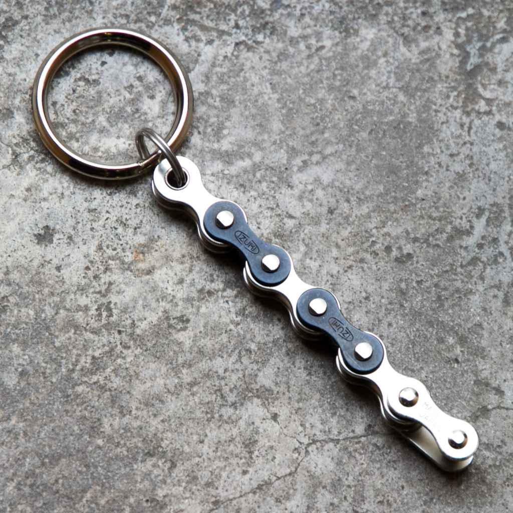 【ヒロぽん】プラド Ｂピラーアシストグリップカバー＆モーテルキーホルダー IZUMI* jet black key holder (silver) - BLUE LUG ONLINE STORE