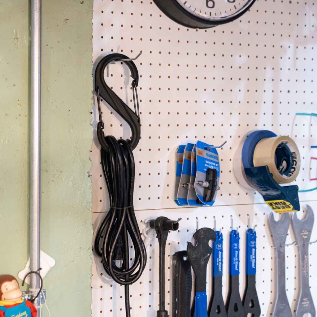 NITE IZE* big s-biner (black) - BLUE LUG ONLINE STORE