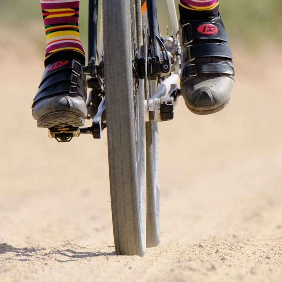 TERAVAIL* rampart tire (black/tan) - BLUE LUG ONLINE STORE