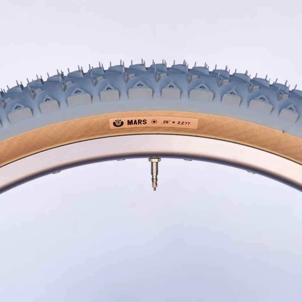 ULTRADYNAMICO* mars rozzo tire (gray) - BLUE LUG ONLINE STORE