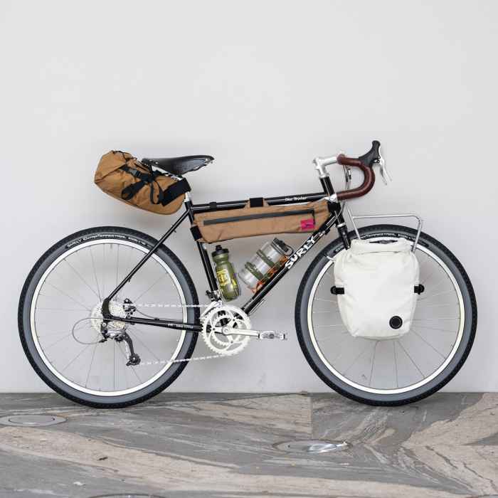 *SURLY* disc trucker 完成車 (52/black)