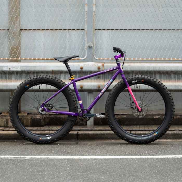*CRUST BIKES* scapegoat 完成車  (s/purple）