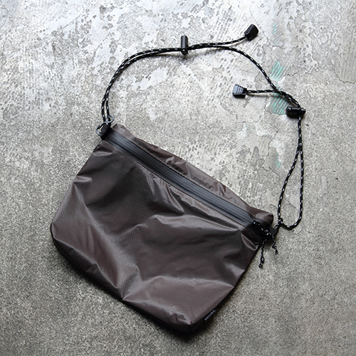*FAIRWEATHER* zip sacoche (gray)