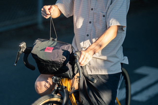 “SWIFT INDUSTRIES” Capstone Handlebar Bag