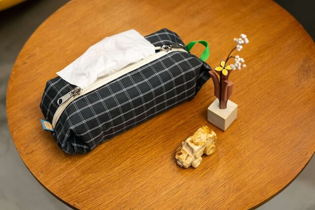 BONE TOYとBOX TISSUE POUCH