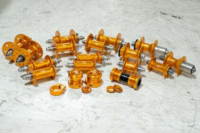 “GOLD”入荷！